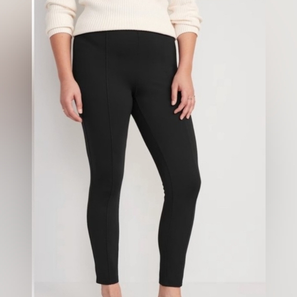 Old Navy Women's Black Skinny Pants - Picture 5 of 5
